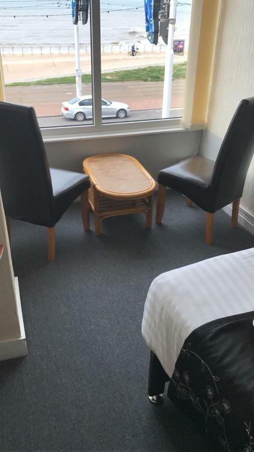 Bed & Breakfast Coastal Roomz Blackpool