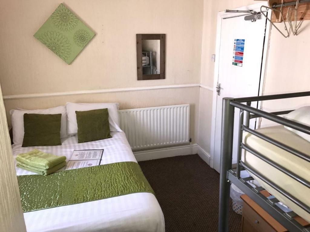 Bed & Breakfast Coastal Roomz 2*