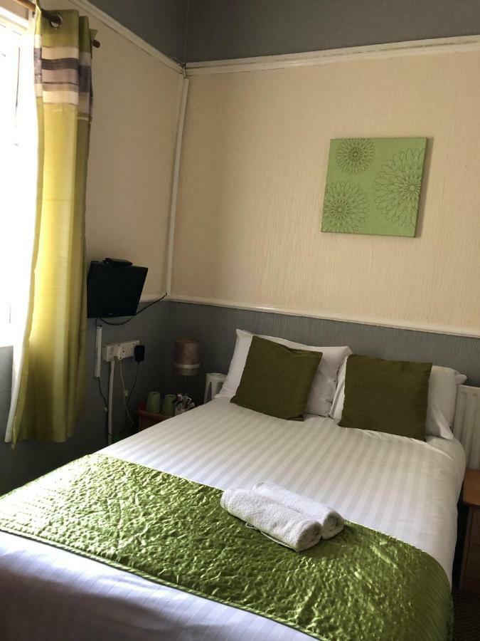 Coastal Roomz Bed & Breakfast