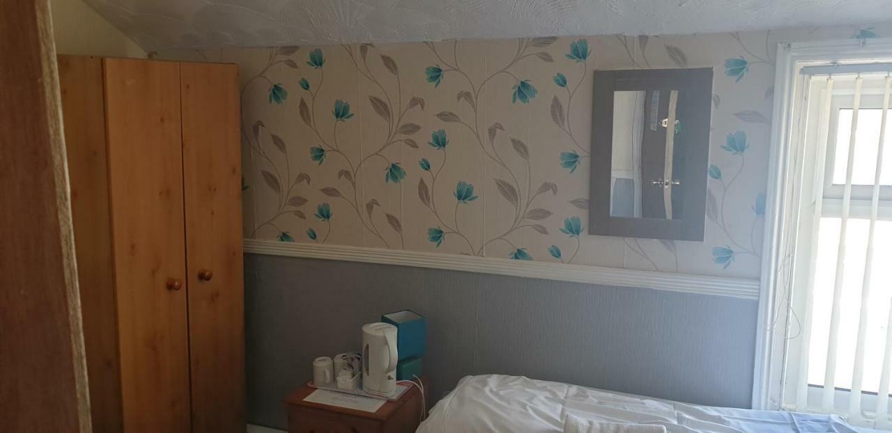 Coastal Roomz
