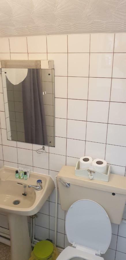 Coastal Roomz Bed & Breakfast 2*