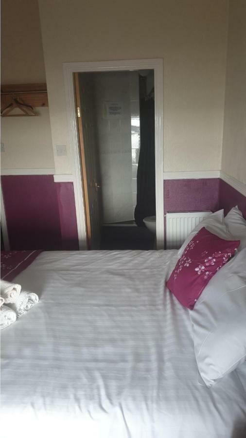 Coastal Roomz Bed & Breakfast Blackpool