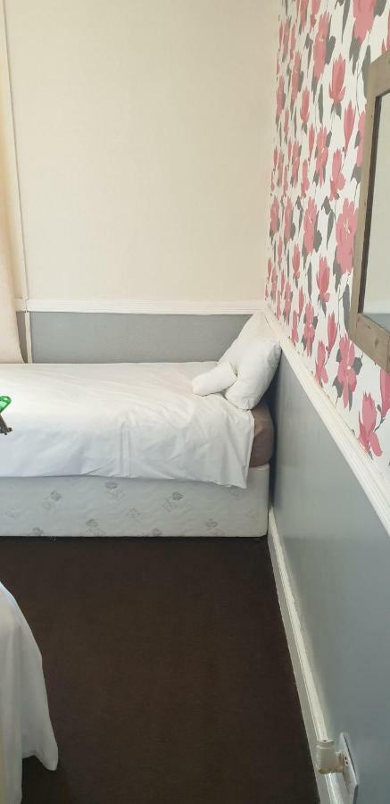Coastal Roomz Bed & Breakfast